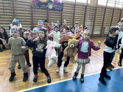 565caf34-2f65-45eb-b795-2c897bb55b06