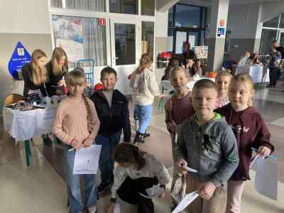 f94682e9-7855-4f90-8c4b-7704c27ec7aa