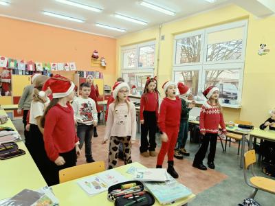 4dee9746-dc18-4baa-be28-35dd7aa52be6