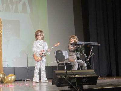 827e5c4c-8542-459c-810d-4cafa58a9cb2