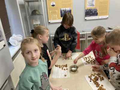 14f35cc1-4f32-48aa-aa7d-9c3b91b1e8ce