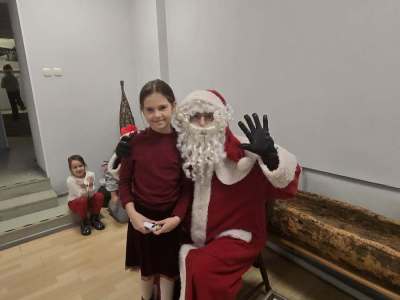 e7194700-c597-4051-8edb-893cb2b05533