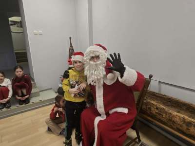 e7c59373-a5a4-4c44-a672-ac8676047e7f