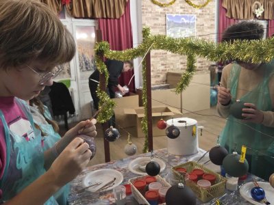 a4e437f1-3901-402b-8b1a-4c09a5a85460