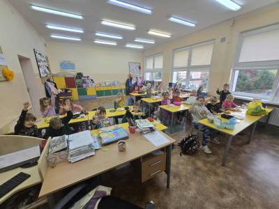 42cb01fe-04a7-4fc2-bc3c-c13bb4f3c815