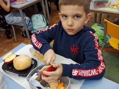 b9cc76f6-d0e7-4965-9b28-9f1945bd56eb