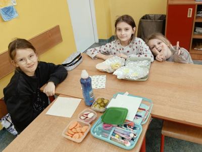 e6087bbd-0eaf-4078-a692-ee29803fd04d