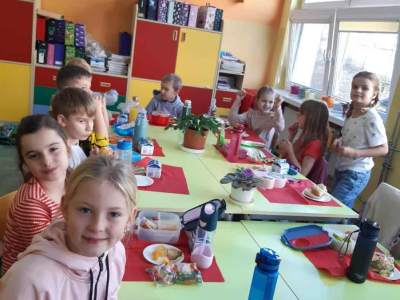 7892efeb-720c-495f-9c7d-8f1f2a9082e8