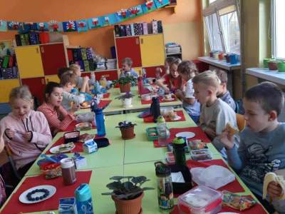 ee65d42e-e45c-4b38-ab82-2008a87cd991